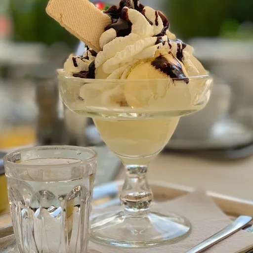 Ice cream tub