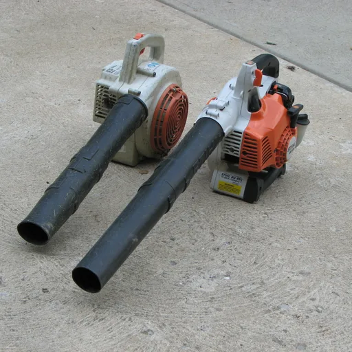 Leaf blower
