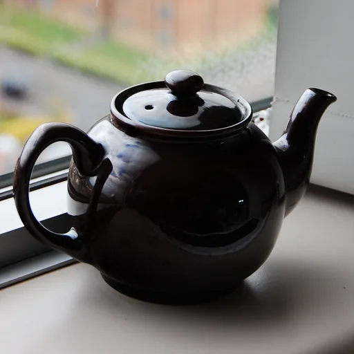 Tea pot
